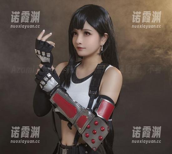 Azami Azami又给我们来了个制服写真集更新,不看太可惜了!