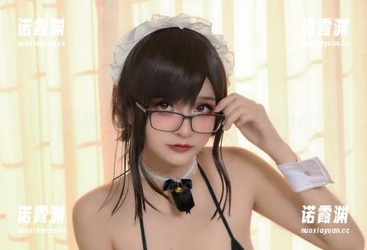 Azami Azami的小秘密:黑纱套装与高清分享的完美搭档!