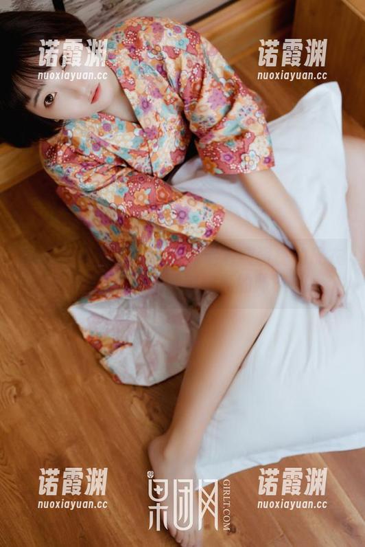 GIRLT果团网 - 福利！看看酸酱兔的皮衣，图片里都是眼前一亮的帅气！