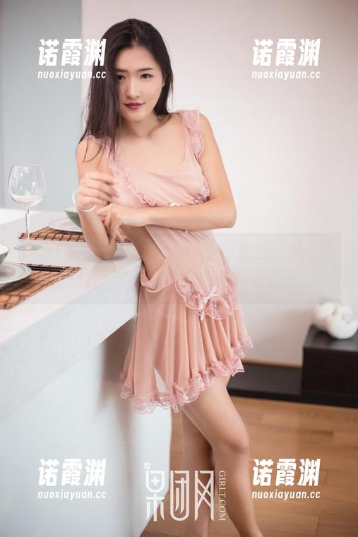 GIRLT果团网-龚玥菲 GIRLT果团网 - 爱不释手的蕾丝,龚玥菲,最新作品像是橙色黄昏的光。