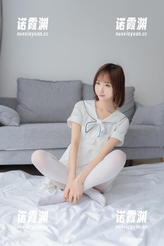 MTYH喵糖映画 甜腻腻的制服扮相,喵糖映画的美图藏着无限可能,下载的时候别打嗝哦!