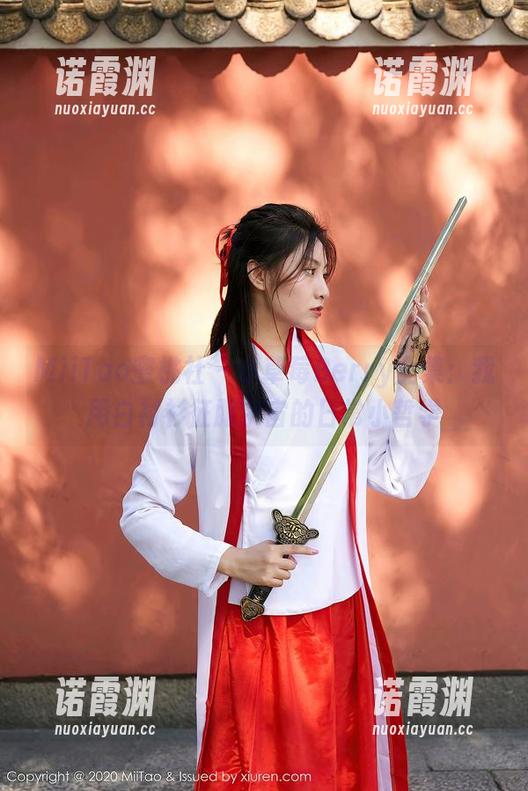 MiiTao蜜桃社 - 小草莓Berry全集：我用白衬衫征服宇宙的日常小哲学