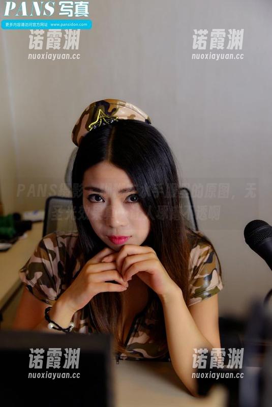 PANS摄影-糊糊 PANS摄影 - 糊糊在水手服里的原图,无圣光效果真…让人琢磨不透啊