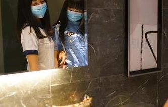 一眨眼就被ROSI的嫩学妹制服写真吸引住，校园气息满满！