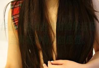 ROSI作品：白色丝袜的绝妙搭配，图片里真有种俏皮的感觉。