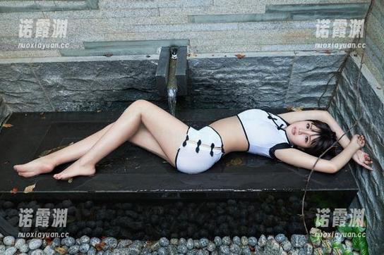 TuiGirl推女郎-何何夕 TuiGirl推女郎 - 何何夕,每一片肉丝都在高清图库里低语,让人想象的事情不少。