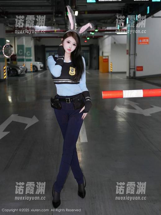 Xiuren秀人网 - 伊丽莎有点白的比基尼高清作品集，水边的心事偷偷冒出来，怎能不分享。