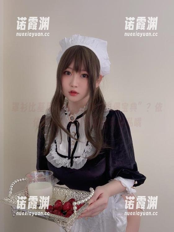 罩衫比基尼，还是七夕“求偶宝典”？依依超级懒免费图册绝不藏私哦