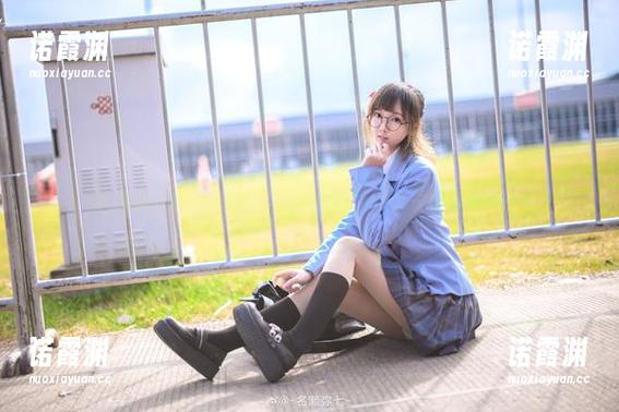 名濑弥七 名濑弥七的黑色套图:为啥我觉得这衣服能变形?