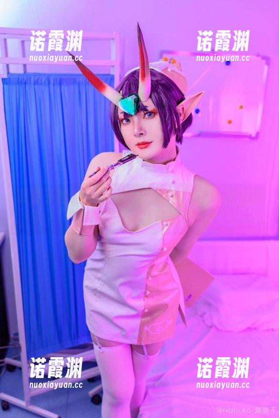 夏夏子 夏夏子的JK写真图册:每一页都像是在翻看她的青春梦境。