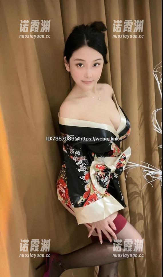 奶雯 微密圈 - 奶雯最新自拍:原图上线,默默羡慕了三秒,她的表情和我一样惊讶!