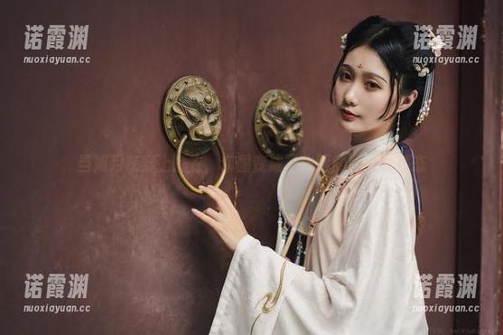 如月灰 当如月灰穿上睡衣,套图变成了生活的另一种状态