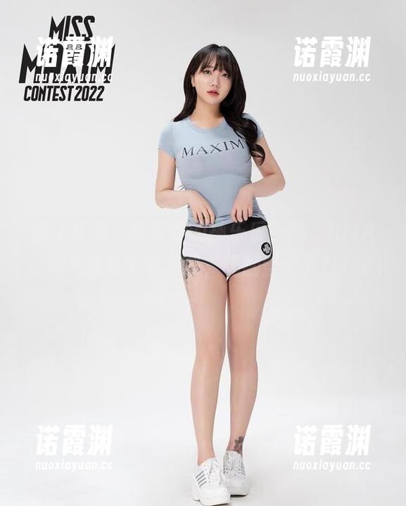 戴上耳机，翻开你的孙乐乐(손예은)DJAWA圣诞全套图集，嗨翻整个节日！