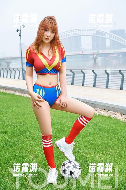 尤蜜荟-合法萝莉 尤蜜荟 - 合法萝莉与肉丝合集:无圣光下的倩影,完全堵住了我的视线。