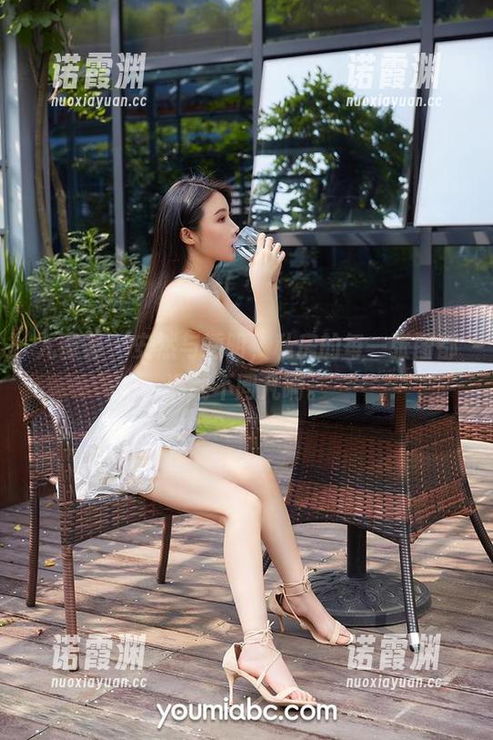 尤蜜荟-安然 尤蜜荟 - 安然与透明,私房的每一张图都满载不同凡响。