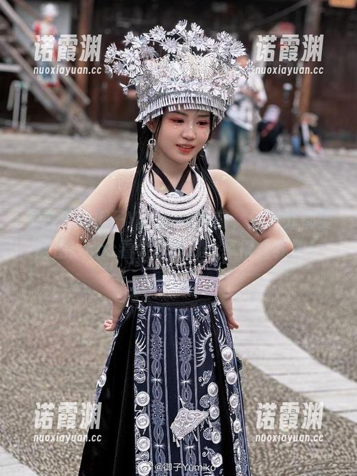 御子Yumiko 在白色的御子Yumiko面前,连彩虹都要愣住!cos看个痛快,分享得给我赞!