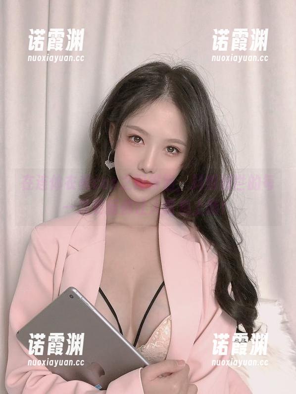 在连体衣和cos之间徘徊，抖娘利世的每一次更新都让人嘴角上扬！