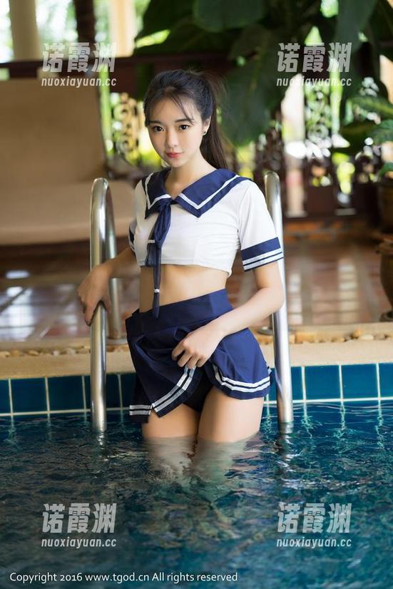 推女神-苏糯米 推女神 - 苏糯米的JK风:合集里藏了几分禁忌的悸动