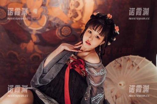 晕崽Zz 晕崽Zz更新:女仆cos,今天又被萌到了闭上眼睛!