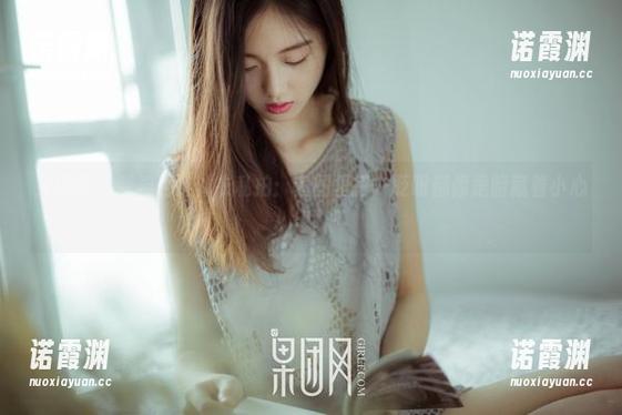 果团网-裴希西 果团网 - 裴希西连体衣私拍:套图里每一眨眼都像是暗藏着小心思。