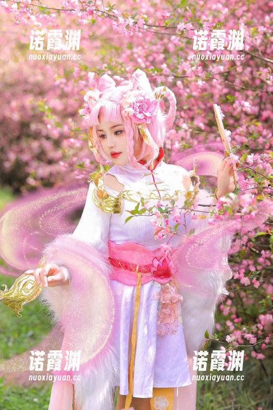 桃暖酱 高清写真:篝火旁的桃暖酱,真有气氛,不过别想歪了