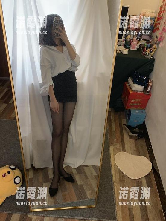 桃脱了 微密圈 - 桃脱了的黑白快递,定制图集里藏着岁月的迷雾。