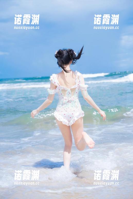 私拍里的桜桃喵，制服和妹抖结合体，全都好美哦！