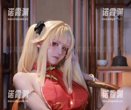 桜满三时 这高清图集里,桜满三时的2B花嫁姿势让我愣了一下。