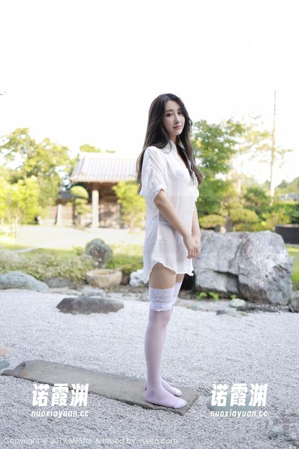 模范学院-唐琪儿il 模范学院 - 唐琪儿il的女神变身:作品女神的图库秘境,大开眼界!
