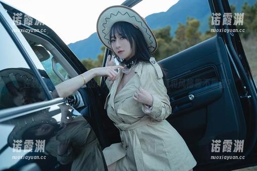 浅安安 在线独家:浅安安的PA15翠雀媚,色调和风格靠不靠谱?
