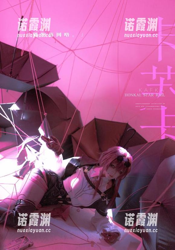 百合欧皇子 看似随意的裸足,百合欧皇子的这组写真却释放了一股张力