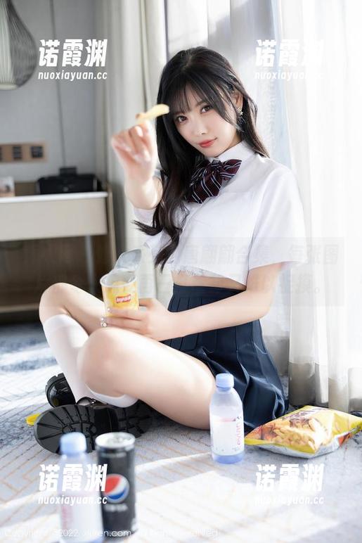 秀人网-唐翩翩 秀人网 - 修女系列的唐翩翩合集,每张图片都令人想要再三打量却又难以捉摸。