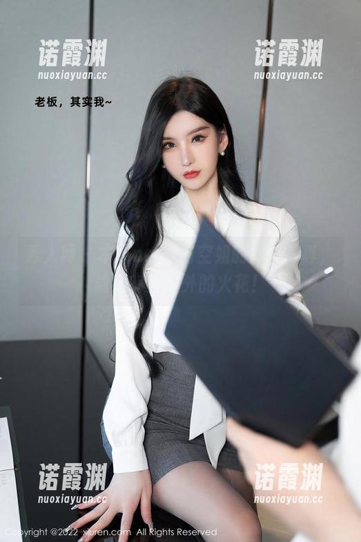 秀人网 - 木子nana与空姐的定制写真，隐约有些意外的火花！