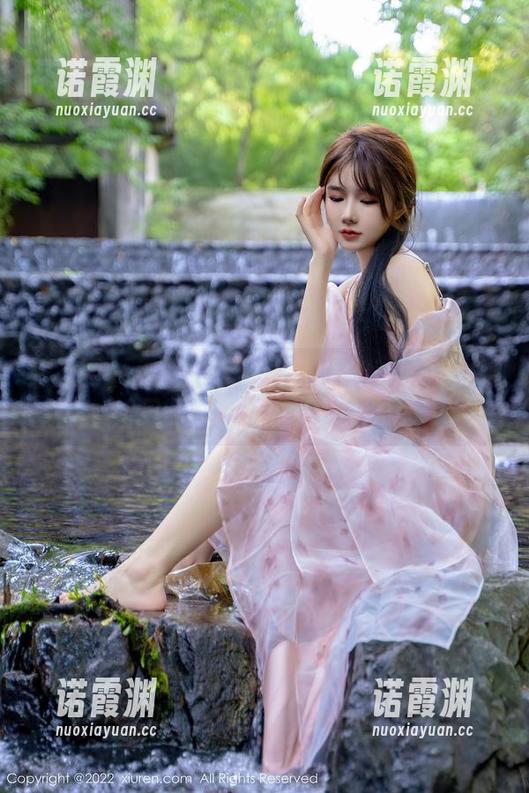秀人网-果儿victoria 秀人网 - 无圣光版果儿victoria~成熟御姐只需原图:稳稳撩上天!