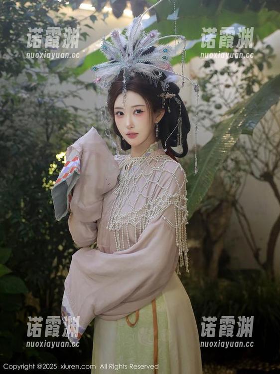 秀人网 - 白沫眼镜里虽然没光，却让无圣光的图片表达太多偷天的瞬间！