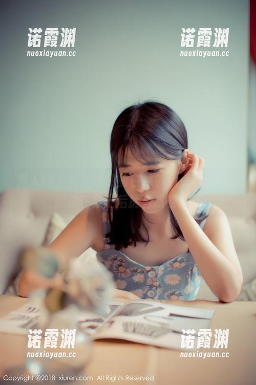 秀人网 - 金允珍呐的白衬衫：点击下载，愿你在穿上后拥有超能力！