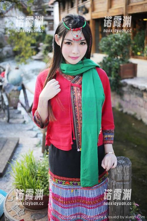 美媛馆-Cris_卓娅祺 美媛馆 - 认真?不认真?Cris_卓娅祺的长腿!还有更多图包等你开箱。
