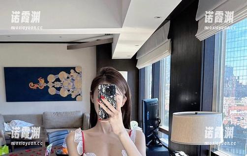 脸红Dearie 微密圈 - 脸红Dearie在校园的游历,无圣光启航,套图的故事你得读懂那种隐秘的微妙啊!