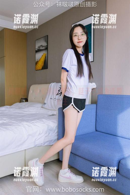 袜啵啵-小安 袜啵啵 - 小安黑丝作品,鞋子已成为话题女王。