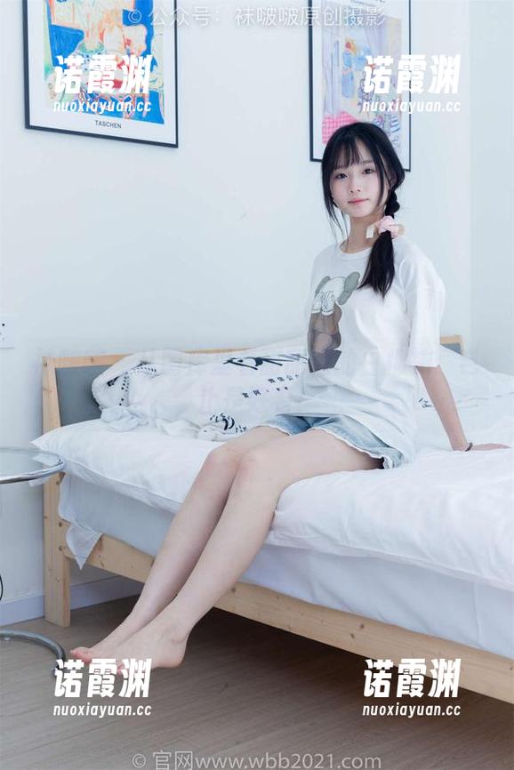 袜啵啵 - 从图库里看甜甜圈的白棉袜：岂止是好看！
