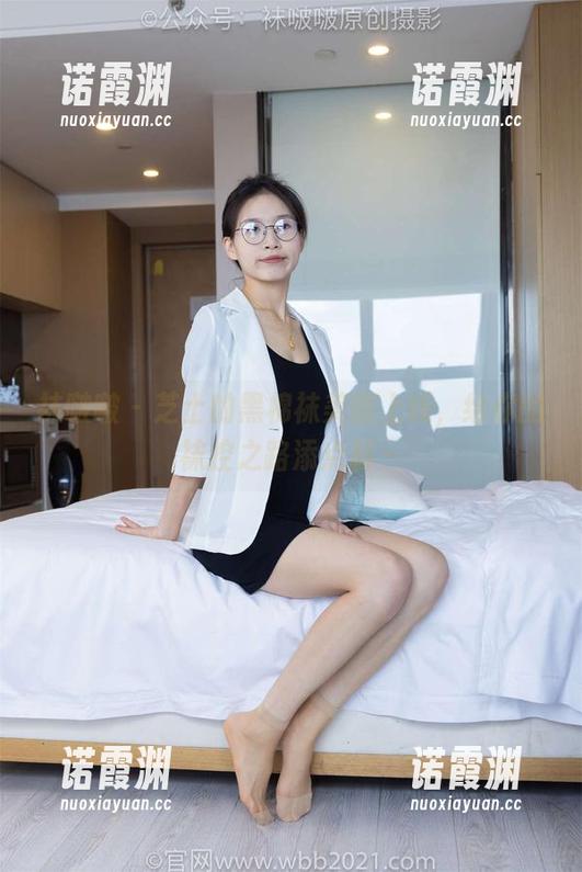 袜啵啵-芝士 袜啵啵 - 芝士的黑棉袜美图上线,给你的袜控之路添点料~