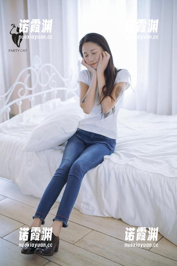 轰趴猫 - 全套校服写真，艾小青把课本里的少女心全搬了出来，要不要一起回到校园？