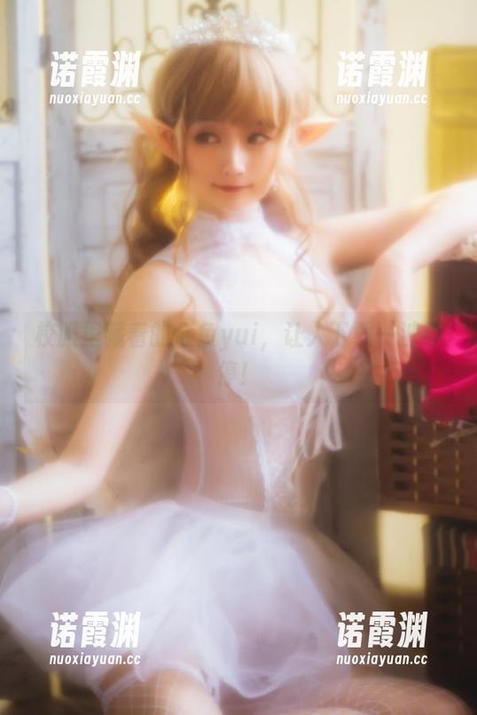 金鱼yui 校服里藏着的金鱼yui,让人下载一波不停!