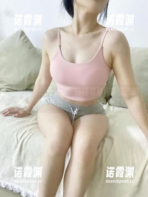 微密圈 - 图集分享！铁锤姐姐用无圣光的方式记录她的旅拍时光，太有趣了吧！