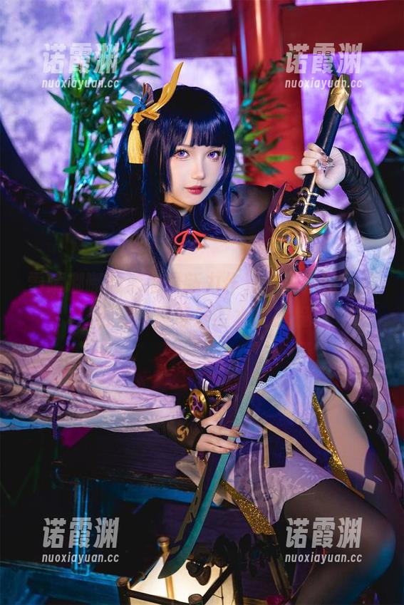 雪晴嘟嘟 雪晴嘟嘟的泳池最新力作,作品集里每张都是一段奇妙的水上旅程