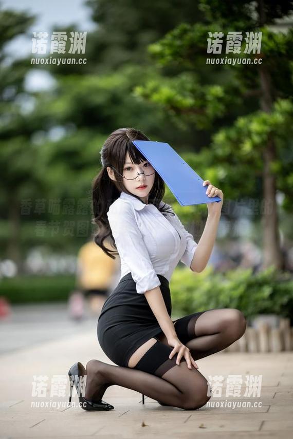香草喵露露的私房里藏着啥呢？图片里的春节贺图让我想起好多有趣的事情。