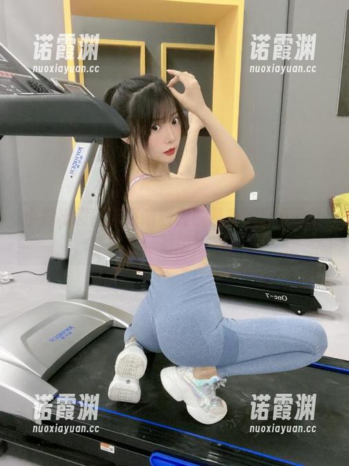 香草喵露露 小露出没?香草喵露露的最新图库互动比基尼版!