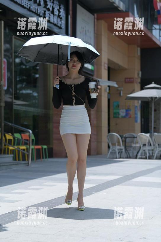 魔镜街拍 魔镜街拍:拥抱自然、惹人遐想的包臀裙美女,资源写真集来袭!