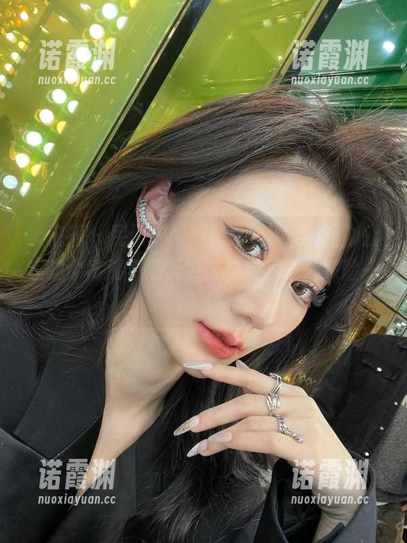 黎允熙baby 微密圈 - 民间传闻:黎允熙baby的办公室是个高清资源天堂,快带我进去探险一下!